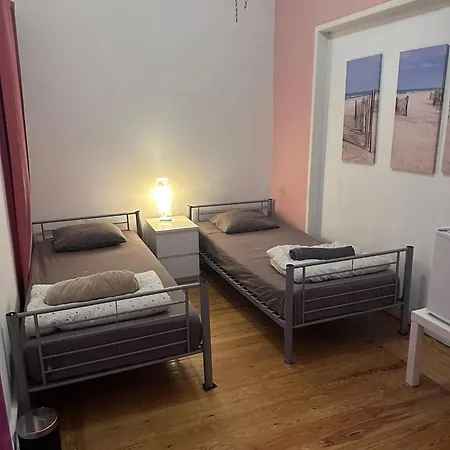 Hostel Rostelbem *